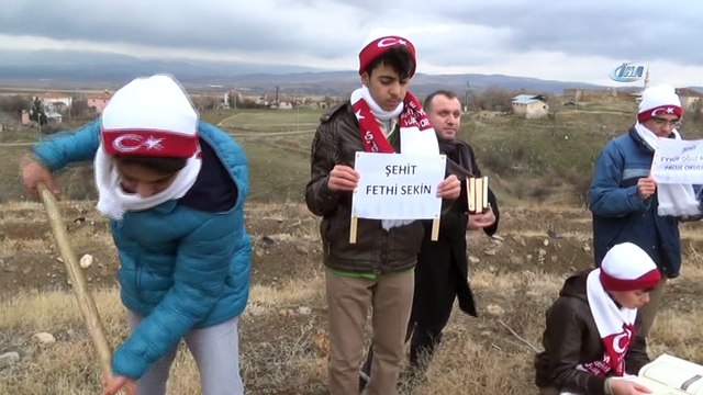 Öğrenciler şehit Fethi Sekin anısına 'Çınar' dikti