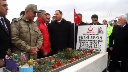 Şehit polis Sekin kabri başında anıldı - ELAZIĞ