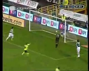 Sporting leva golo que mais parece saído do FIFA