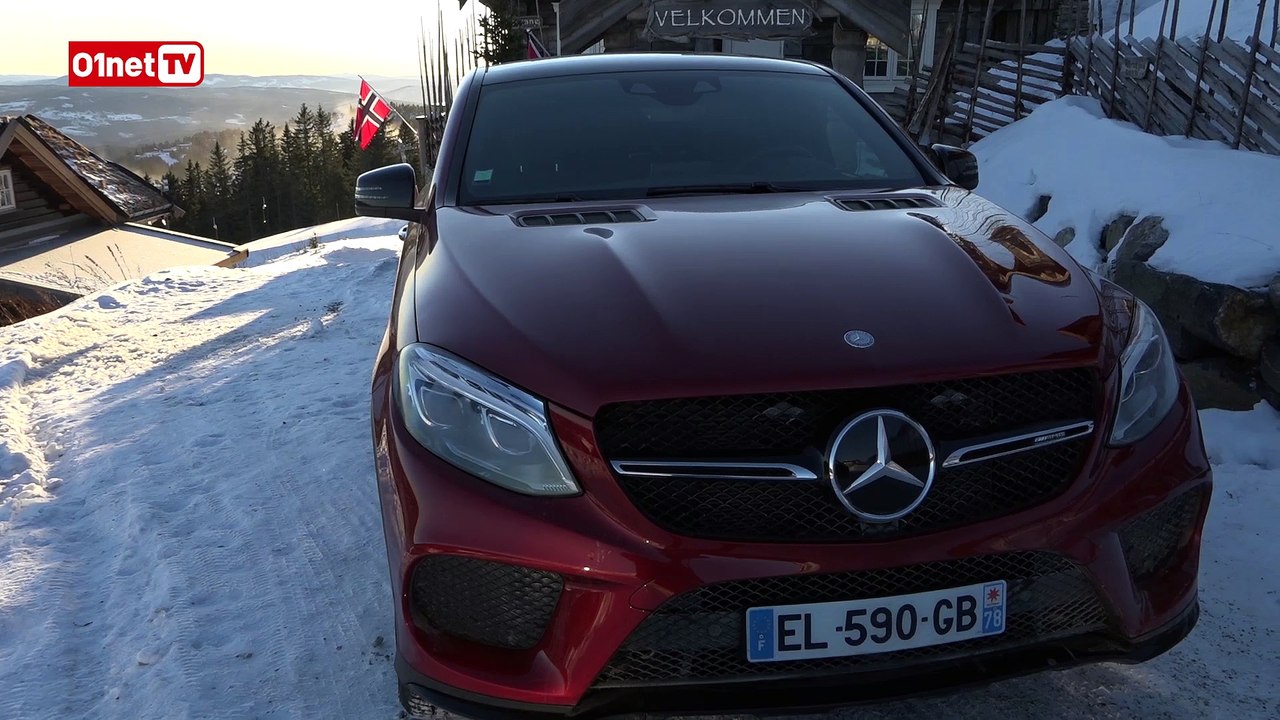 Descendre une piste de ski enneigée en SUV Mercedes… on l’a fait !
