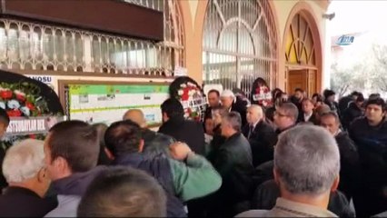 Kaybolduktan 20 gün sonra ölü olarak bulunan kadın son yolculuğuna uğurlandı