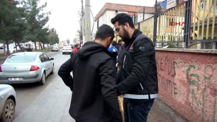 Diyarbakır'da Okul Önlerinde Narkotik Operasyonu