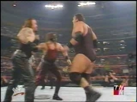 WWE - Kane & Undertaker Chokeslam Big Show