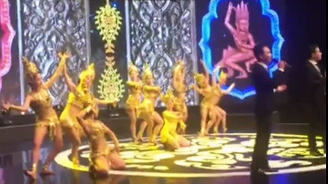 Anh lính tình nguyện và điệu múa Apsara - Tam ca
