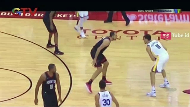 Warriors Tumbangkan Rockets 124-114 di Laga NBA