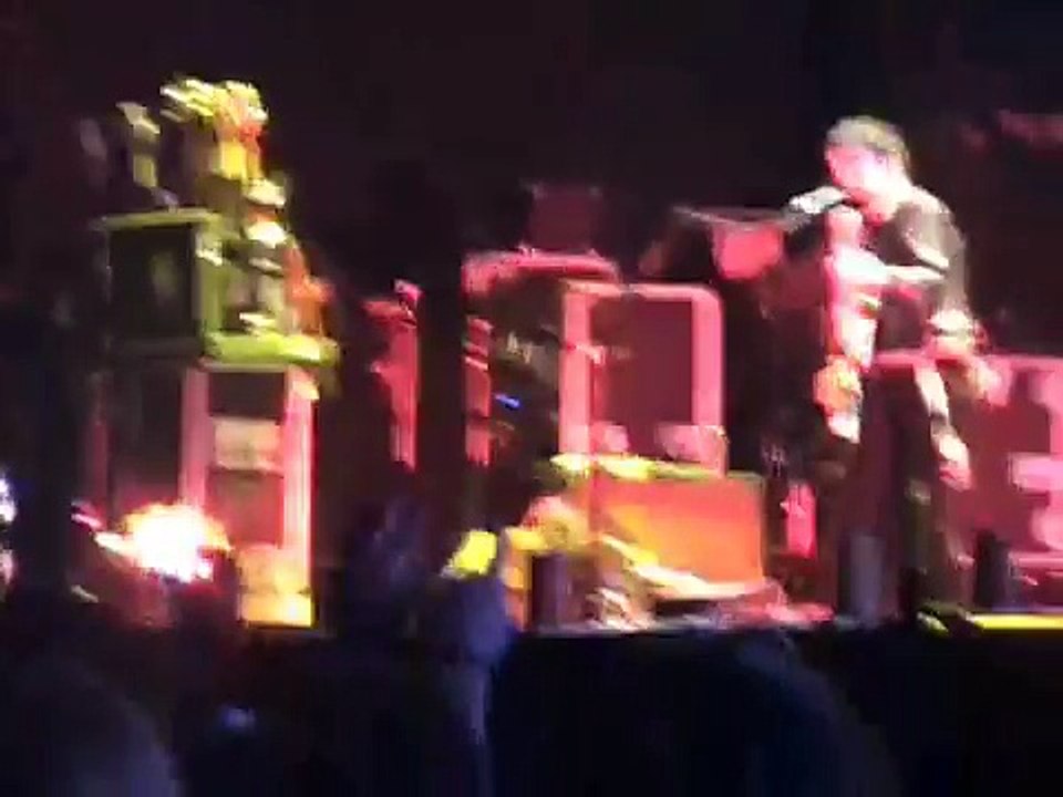 Muse - Hysteria, Bramham Park, Carling Weekend, Leeds, UK  8/27/2006