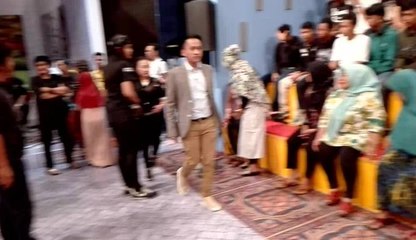 Ruben Onsu dan Cinta Laura saat Briefing