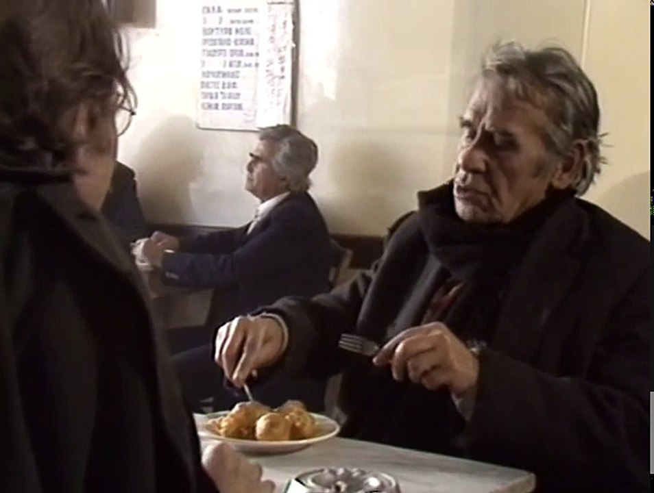 Εκείνος Κι Εκείνος  E10