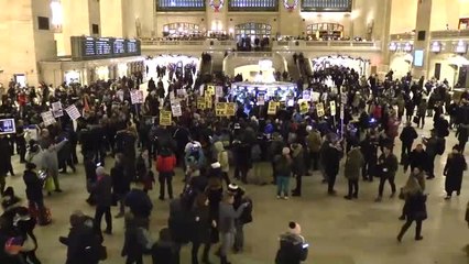 New York'ta "Filistinli Cesur Kız" Temimi'ye Destek Gösterisi