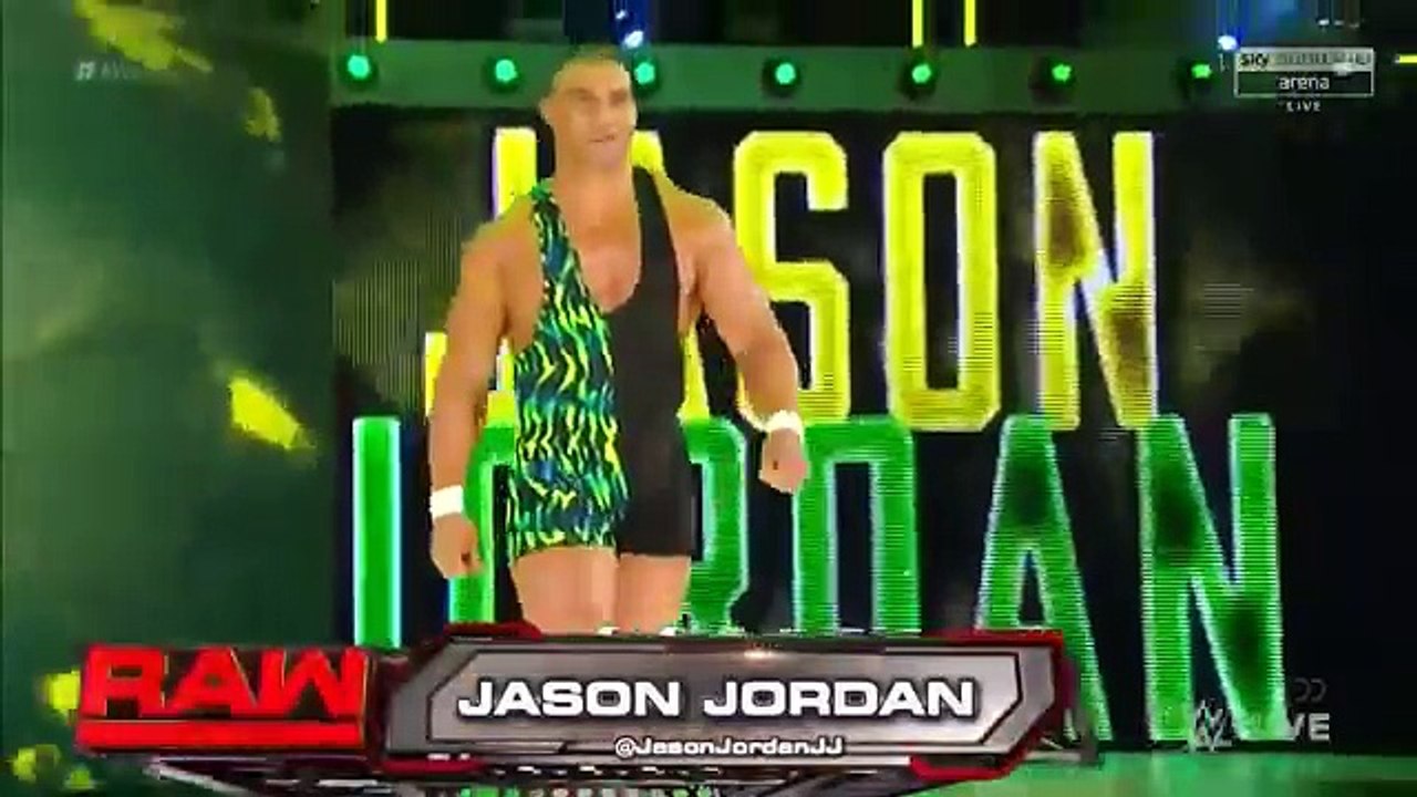 WWE RAW -   15 Man Battle Royal Match