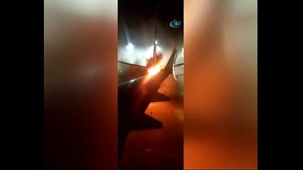 Toronto Pearson Havalimanı"nda iki uçak çarpıştı