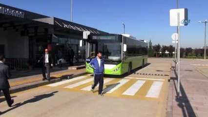 Bakan Özhaseki'nin uçağı Kocaeli'ye zorunlu iniş yaptı
