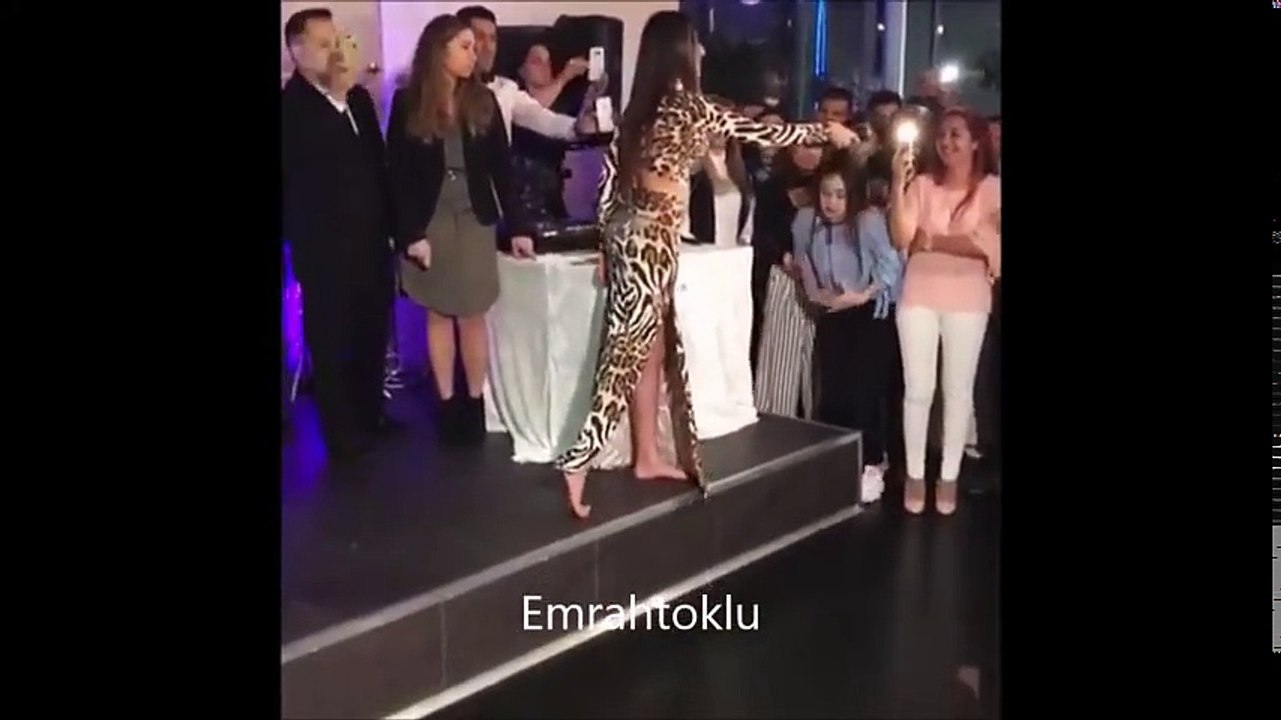 Çok Konuşulacak SOLMAZ Dansı