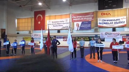 Türkiye Kadınlar Güreş Şampiyonası Tekirdağ'da Başladı
