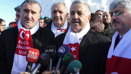 90 bin askerin temsili kardan heykellerini Bakan Arslan ve Bakan Bak yaptı