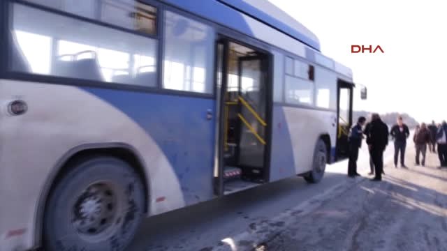 Ankara'da Tır Halk Otobüsüne Çarptı