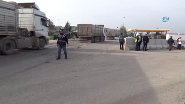 Osmaniye Protokolünden Ceza Yeme Fıstık Ye Sloganıyla Sürücülere Yer Fıstığı İkramı