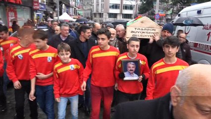 Gazeteci Turgut  Özdemir son yolculuğuna uğurlandı