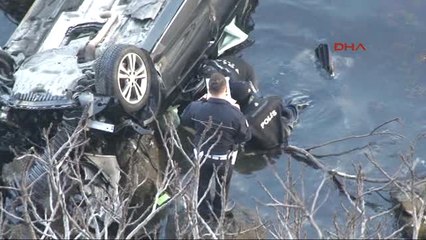 Sarıyer'de Otomobilin Denize Uçma Anı Kamerada