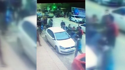 Liseli öğrencilerin kavgası güvenlik kamerasında - BURSA