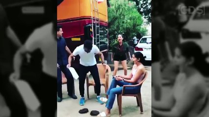 Sunny Leone Funny Snake Prank Video