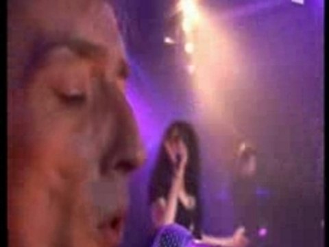 Adrienne Pauly - L'amour avec un con (vidéo)