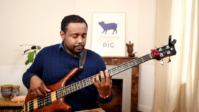 GAMME PENTATONIQUE MAJEURE #1 - Cours de basse débutants - Regardez ça !