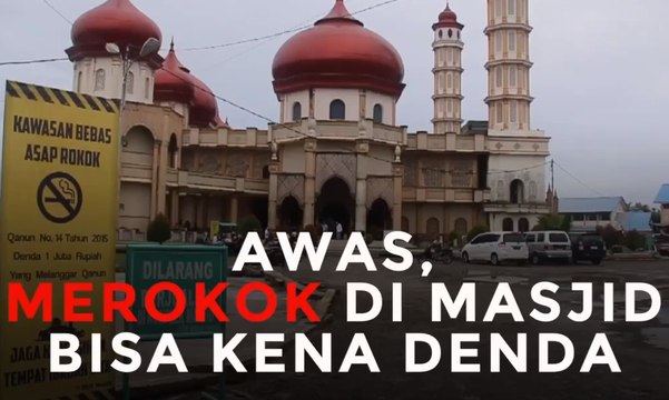 Awas, Merokok di Masjid Bisa Kena Denda