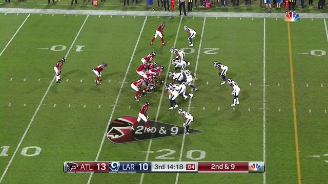 Devonta Freeman churns through defenders for 22 yards