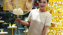 林燕玲 – 美女主播小飛俠Ruby宣布死會、深V透膚白紗甜嫁金融才俊副總裁葉浩文、密會龔耀輝爆房