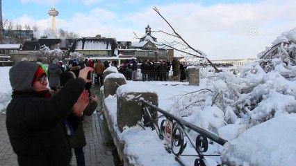 Niagara Şelalesi buzla kaplandı - KANADA