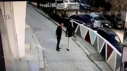 Denizli'de Bir Kişinin Silahla Yaralanması Güvenlik Kamerasında
