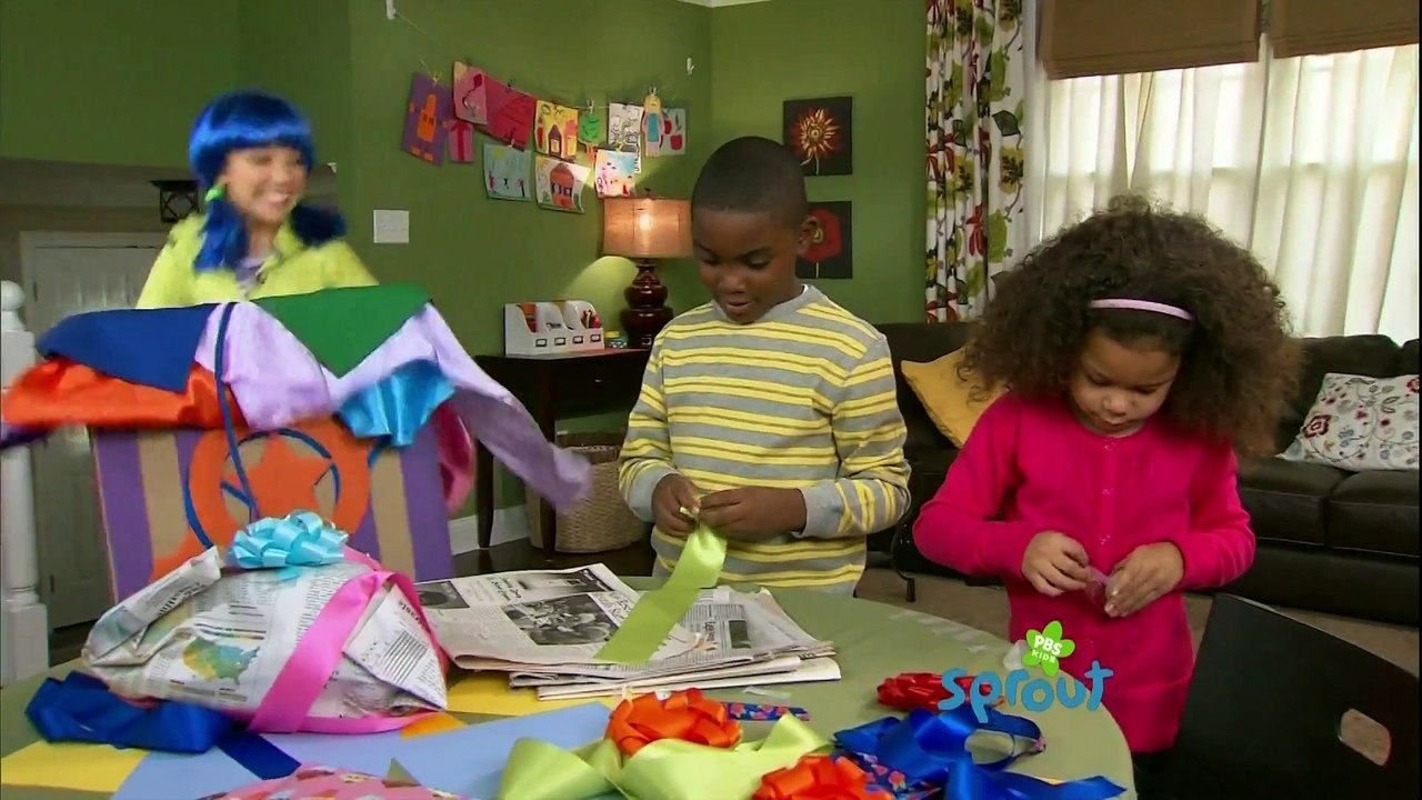 Sprout's Super Sproutlet Show - Green - Newspaper Wrapping Paper 1080i HDTV