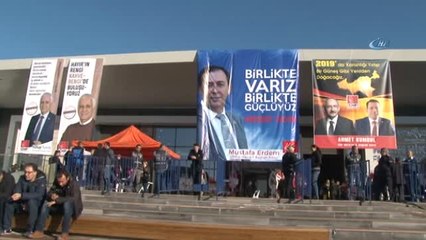 Download Video: CHP İl Kongresinde Baykal'ın İsmi Yazılı Sandalyesi Boş Kaldı