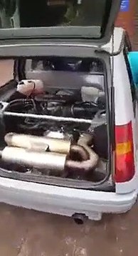 moteur V8 dans une voiture peau de yaourt LoL