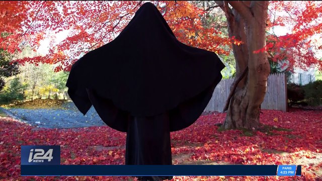 HOLY LAND UNCOVERED | Israeli photographer explores limits of modesty | Sunday, January 7th 2018