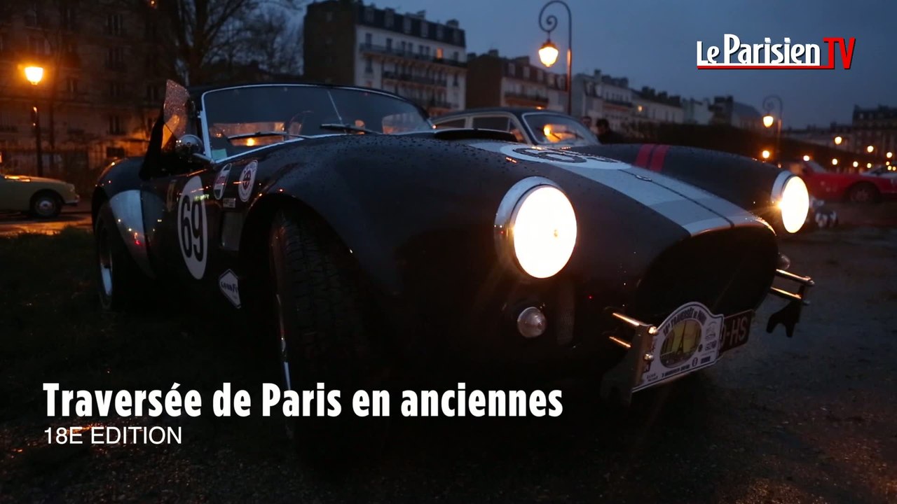 Virée dans les rues de Paris avec 700 voitures de collection