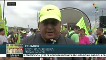 Ecuatorianos participan en acto a favor del "No" a la consulta popular