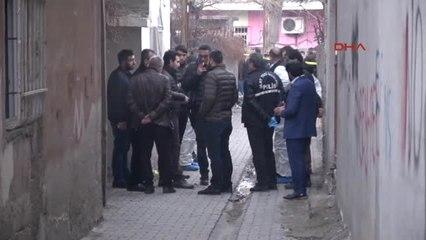 Batman Aynı Sokakta Birer Gün Arayla Erkek Cesetleri Bulundu