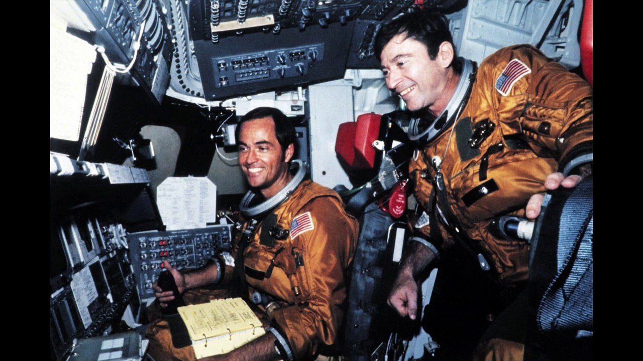 Morreu o astronauta John Young