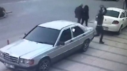 İzmir Şoförler Odası'na Taşlı Saldırı