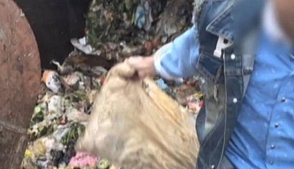 Warga Cina Tak Sengaja Buang Uang 30000 Dolar AS