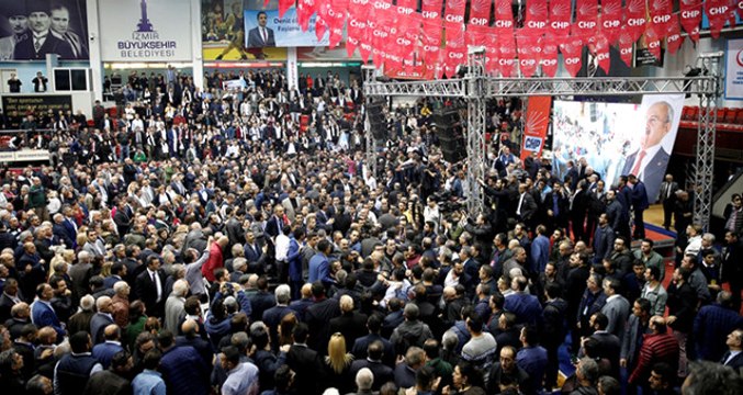 İzmir İl Kongresindeki Kerbela Pankartı Kavgasına CHP'den İlk Yorum: Sabotaj!