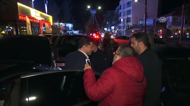 KKTC Başbakanı Özgürgün, UBP Genel Merkezi'nde balkon konuşması yaptı - LEFKOŞA