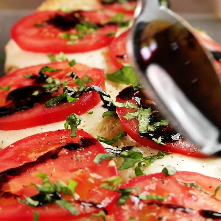 Caprese Garlic Bread
