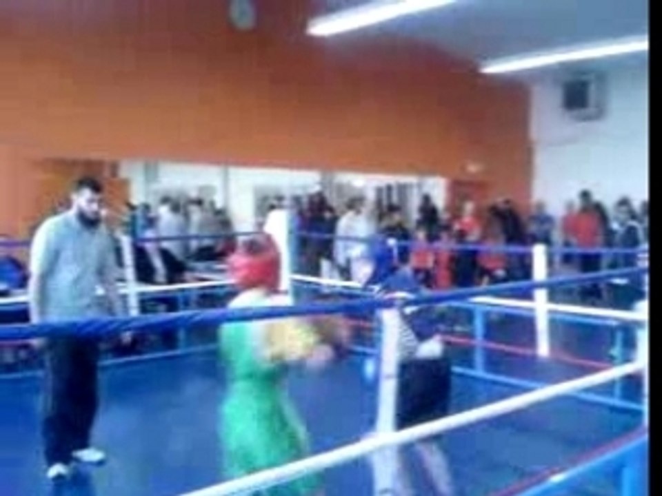 asso ring 91 SAFIA gant rouge