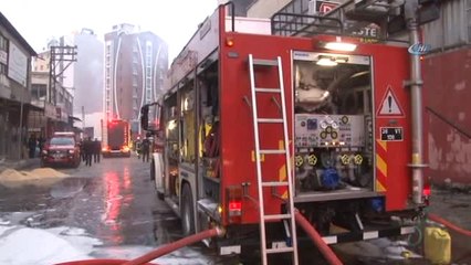 Kayseri'de Baza ve Yatak İmalathanesinde Yangın