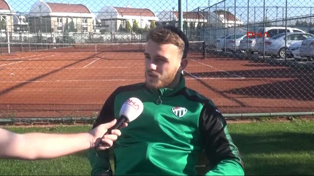 Bursasporlu Ertuğrul Ersoy Türkiye'de Başka Takımda Forma Giymek İstemiyorum