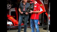 HEBOH! FOTOGRAFER F1 PAKAI KAMERA KUNO BERUSIA 104 TAHUN