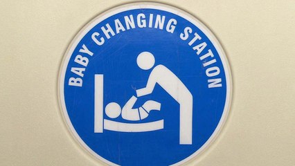 기저귀 교환대 추락 '위험천만'...세균도 득실 / YTN